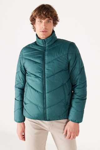 Wrangler Regular Fit Normal Kesim Dik Yaka Siyah Yeşil Mont W40Ywag61 Siyah - Yeşil