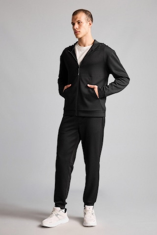 Defacto Ultra Yumuşak Slim Fit Standart Paça Skuba Dalgıç Kumaş Jogger Eşofman Altı Z9112az26aubk81 Siyah-bk81
