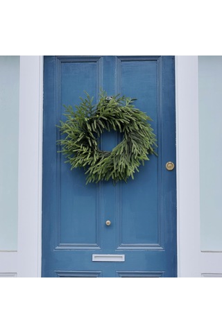 Gajeena 60cm Yeşil Plastik Noel Çiçekçesi - 24 İnç Simülasyonlu Norveç Çamı, Kapı/pencere/soğanlı Duvar Dekorasyonu, Dışarıda Kullanılabilir, 520g Ağırlık