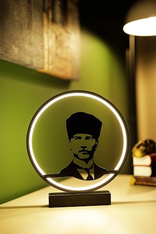 Atatürk Silüetli Metal Led Masa Lambası Dekoratif Işıklı Gece Lambası Modern Tasarım Ataturk