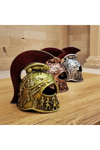 Metal Dekoratif Şövalye Miğferi - Tarihi Tasarım - 10x5 Cm Çok Renkli