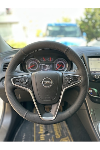 Opel Insignia Sport Araca Özel Direksiyon Kılıfı