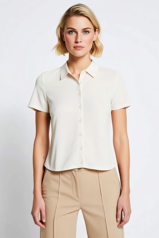 Benerly Kadın Bluz Crop Polo Yaka Kısa Kol Düğmeli Fitted Penye Süprem Ör Ekru