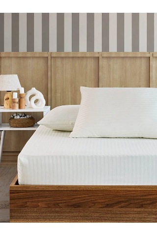 Beyaz Pamuklu Çizgili Saten Lastikli Çarşaf Takımı Tek Kişilik + 1 Yastık Kılıfı Beyaz