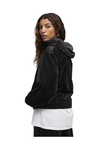 Puma Essentials Elevated Velour Kadın Siyah Günlük Stil Sweatshirt 69402001