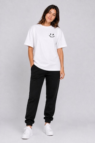 Nevermind Sevgili Kombini Smiley Baskılı Oversize Unisex Çift Tişört %100 Pamuk 2'li Set Siyah-beyaz Siyah-beyaz