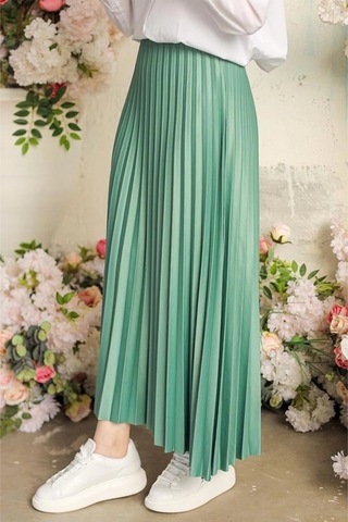 Zarif Ve Modern Pileli Parlak Krep Gizli Lastikli Mint Etek Mint