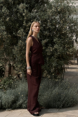 Nagmetah Sırt Pencereli Bordo Yelek Pantolon Takım Bordo