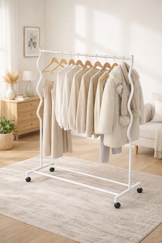 Modern Lüks Desenli Metal Tekerlekli Konfeksiyon Askılığı Kıyafet Askısı Stand Beyaz