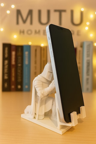 Ortaçağ Şovalyesi Telefon Tutucu Standı Beyaz