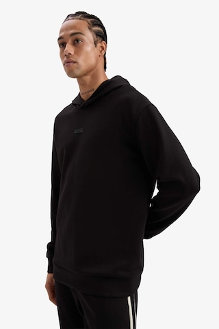 DeFactoFit Standart Fit Kapüşonlu Skuba Dalgıç Kumaş Sporcu Sweatshirt D7364AX25SPBK81