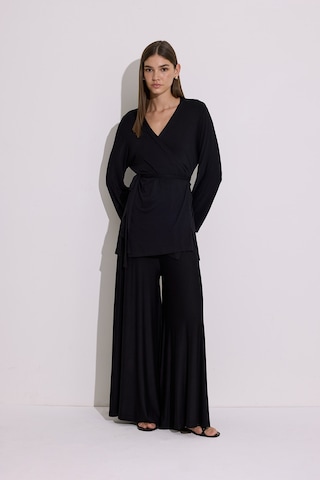 Bağlamalı Dökümlü Kimono Siyah Siyah