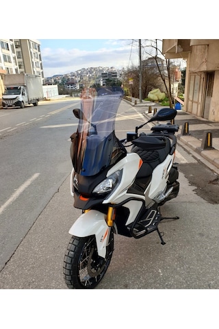 Motocam Peugeot Xp 400 Ön Cam 2023-2026 Model 61cm Füme Renkli 4mm Orta Boylu