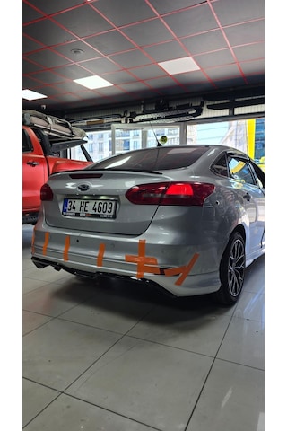 Ford Focus Sedan Arka Tampon Eki Karlık Plastik Boyasız