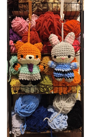 Nick El Yapımı Amigurumi Anahtarlık Örgü Peluş Figür 02 - Çok Renkli