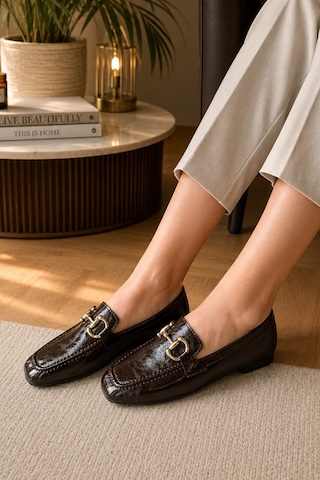Kadın Loafer Makosen Metal Tokalı Rugan Günlük Ayakkabı Kahverengi