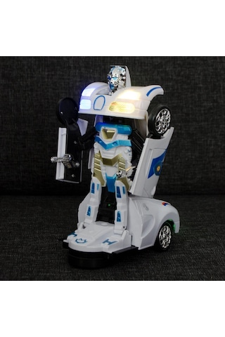 Ap-44 Dönüşen Robot Olan Oyuncak Polis Arabası Çarp Ve Devam Et