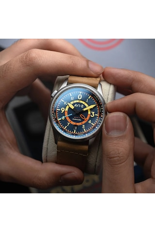 Avı-8 Flyboy Wingman Worldtimer Gmt Av-4120-01 Otomatik Erkek Kol Saati Metalik Gri