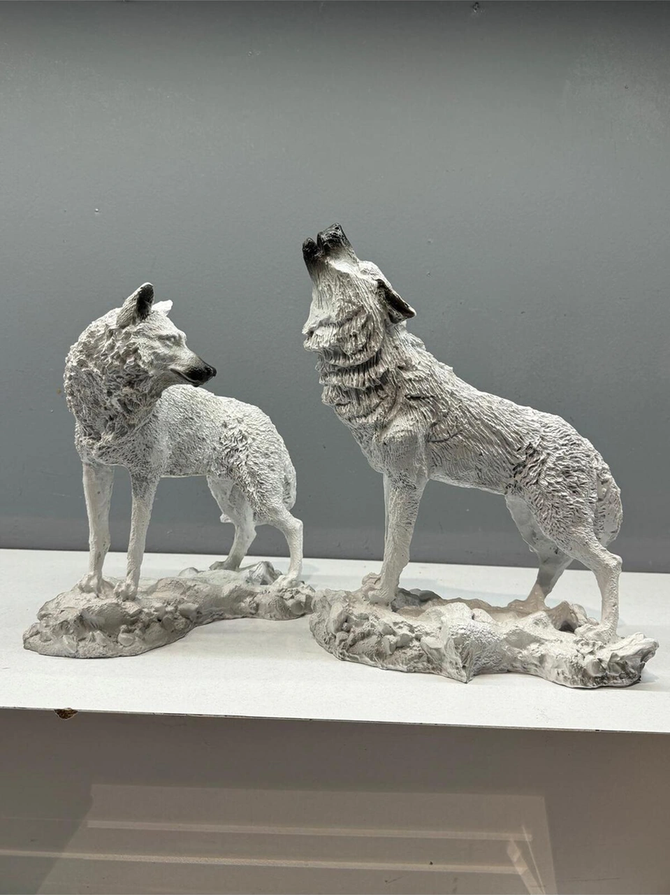 Dekoratif Polyester İkili Kurt Biblo Beyaz Eskitme