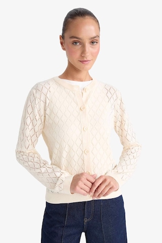 Defacto Regular Fit Bisiklet Yaka Ajurlu Düğmeli Triko Hırka G0191ax25auer105 Ekru