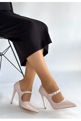 Tiej Bej Rugan Stiletto Ayakkabı Göründüğü Gibi