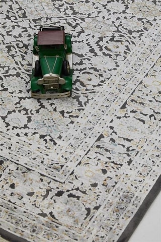 Çam Halı Buhara 3502 Siyah Romans Halı Eskitme Desenli Makine Halısı
