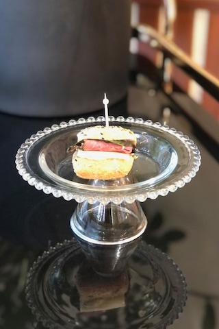 Ayaklı Şeffaf Mini Boncuk Kenarlı Cam Sunum Tabağı 16 Cm Küçük Boy