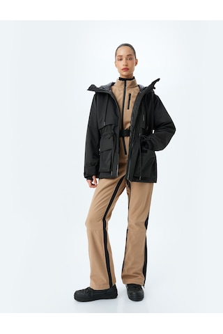 Koton Anorak Mont Kapüşonlu Fermuarlı Cep Detaylı Beli Bağcıklı Su Geçirmez Siyah 5wal00037ıw Siyah