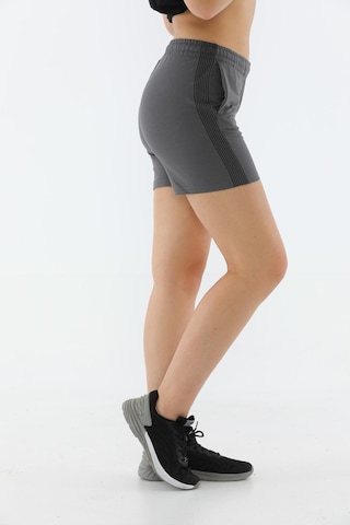 Maraton Sportswear Regular Kadın Basic Füme Şort 20309-füme Füme