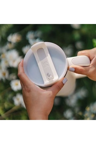 1.18 Litre Kapasiteli Pipetli Termos İle Sıcak İçecekler 01