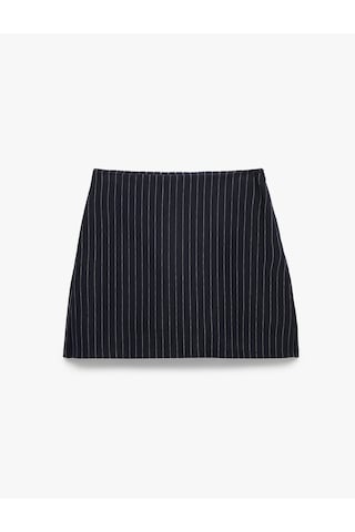 Koton Slim Fit Fermuar Detaylı Çizgili Mini Şort Etek Beyaz Çizgili 7wak10031uk