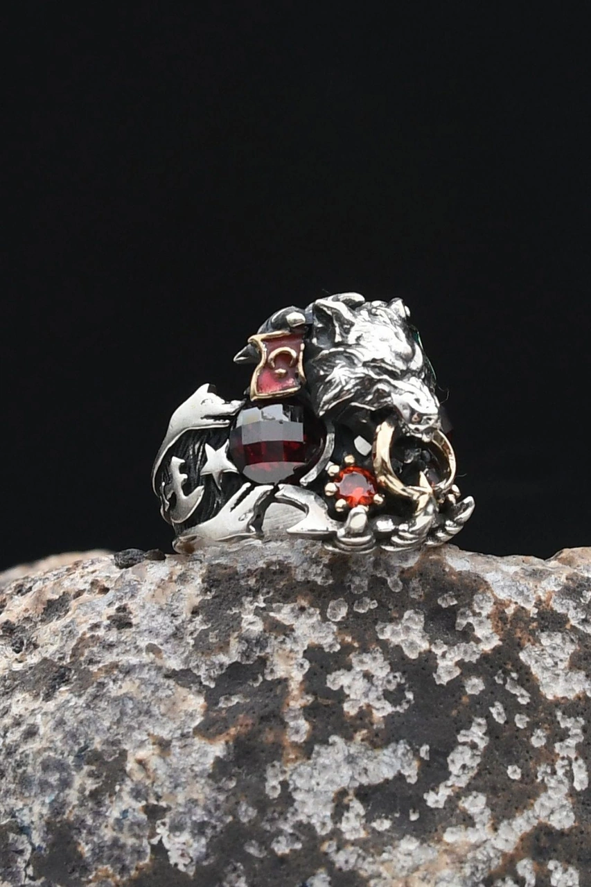 Ay Yıldızlı - Ay Yıldız Ve Kurt Figürlü Ve Kırmızı Zirkon Taşlı 925 Ayar Gümüş Erkek Yüzük 902327 Gümüş