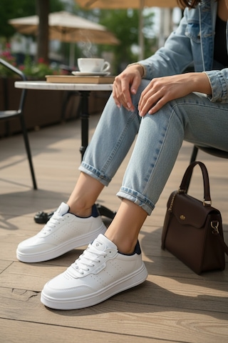 Enoch Kadın Lacivert Detaylı Yüksek Tabanlı Hafif Tabanlı Sneaker Yürüyüş Ayakkabısı Beyaz - Lacivert