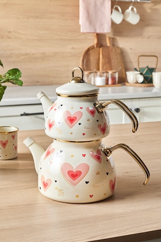 Karaca Pink Love Emaye Kalp Detaylı Midi Boy Çaydanlık Takımı 3,1 Litre
