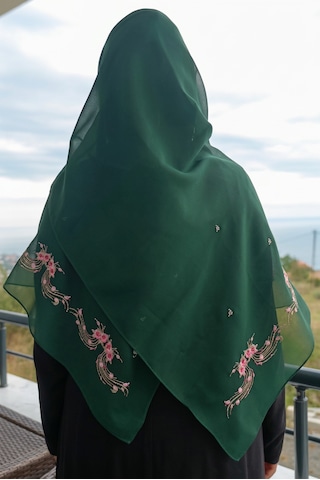 Baş Tasarım Yeşil Pamuklu Serpme Bahar Çiçekleri İşlemeli Şal Başörtü