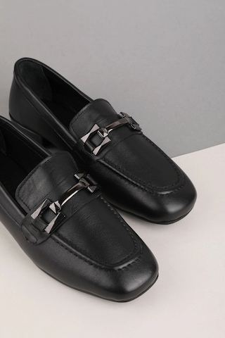 Gondol Kadın Siyah Metal Aksesuarlı Hakiki Deri Loafer Ayakkabı Hl.33100 Siyah