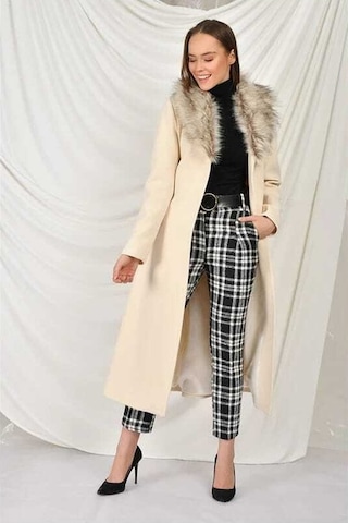 Lavajeans Kadın Yakası Kürklü Kaşe Kaban Bej