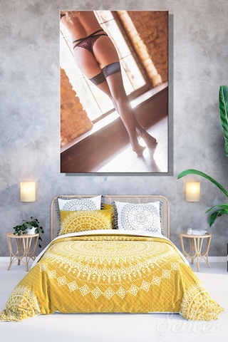 Siyah Tangalı Ve Çoraplı Nü Kadın Model Fotoğrafı Dikey Kanvas Tablo Tekli Ev Kafe Ofis 3249