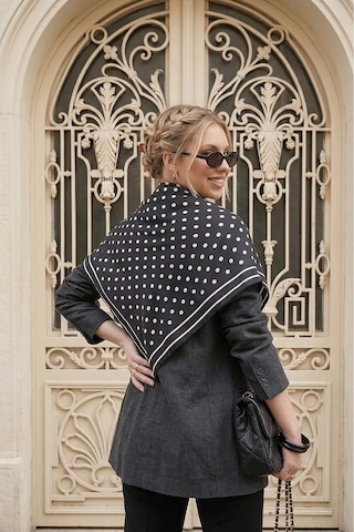Tarzını Seç Siyah Beyaz Puantiye Model Fular Bandana Şal Estascarf 70x70 Cm