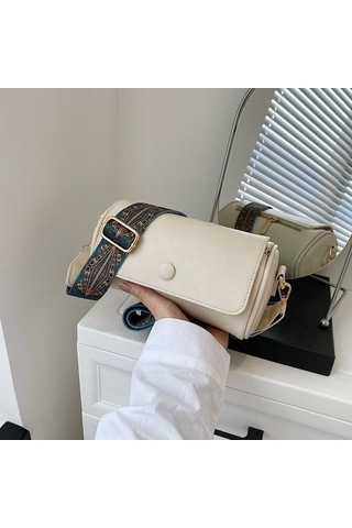 Novahub Siyah Retro Küçük Kadın Çantası, 20x11x11cm, Geniş Bant Tek Omuz Askılı, Yeni Moda Bahar Çanta, Popüler Silindir Tasarım Siyah