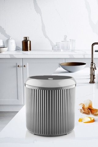 Decorev 5 Litre Gri Click Kapaklı Modern Çizgili Çöp Kovası Dc-6801 Siyah