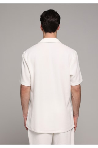Colin's Colins Regular Fit Apaj Yaka Düz Erkek Beyaz Kısa Kol Gömlek Cl1078406 Q1.v2 Wht