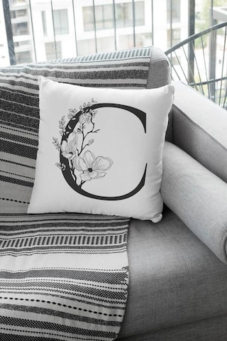 Çift Taraflı Beyaz C Harfli Yastık Kırlent Kılıfı Krl502n11