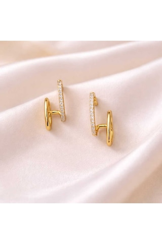 Taş Detaylı Altın Renk Modern Küpe Gold