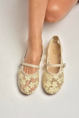 Fox Shoes Y726711415 Bej File Çiçek Motif İşlemeli Kadın Babet Bej