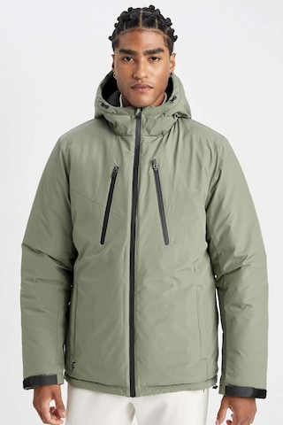 DeFactoFit Termometreli Mont Su İtici Rüzgar Geçirmez Slim Fit Dar Kesim Kapüşonlu Fermuarlı A2125AX24WNKH109