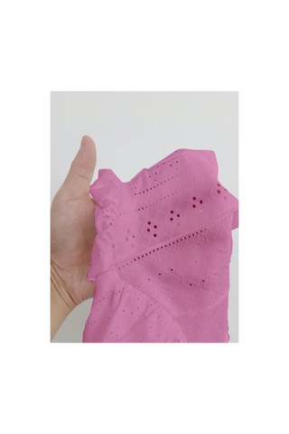 Meren Like Your Style Pembe Nakış Desenli Göğüs Dekolteli Geniş Askılı Üst Crop Pembe