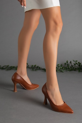Dilimler Ayakkabı Cilt İnce Topuk Taba Büyük Numara Kadın Ayakkabısı Topuklu Stiletto-2104-taba Taba