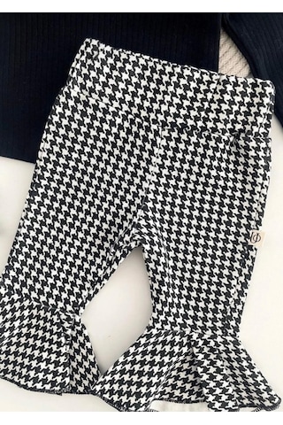 İspanyol Paça Kazayağı Desenli Kız Bebek Takım Ve Bandanası %100 Pamuk Ribana Omuz Fırfırlı Siyah - Beyaz