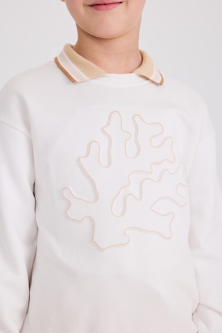 Panço Erkek Çocuk Yaka Detaylı Beyaz Sweatshirt